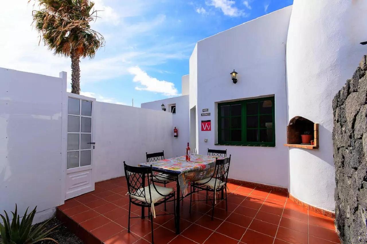 Shalom Apartment Плая Бланка Екстериор снимка