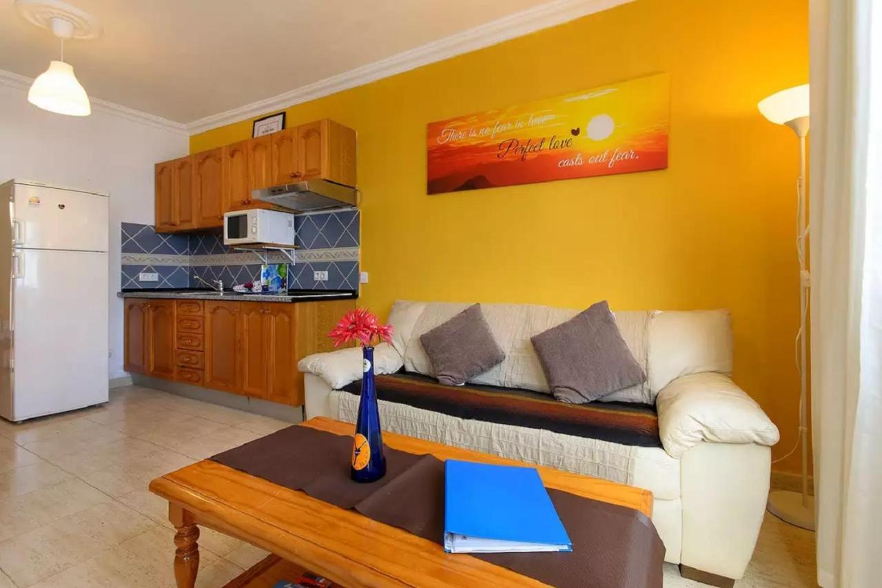Shalom Apartment Плая Бланка Екстериор снимка