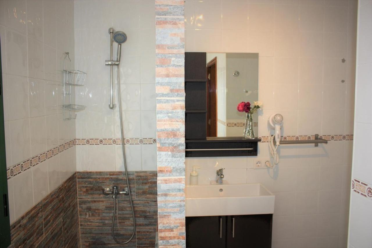 Shalom Apartment Плая Бланка Екстериор снимка